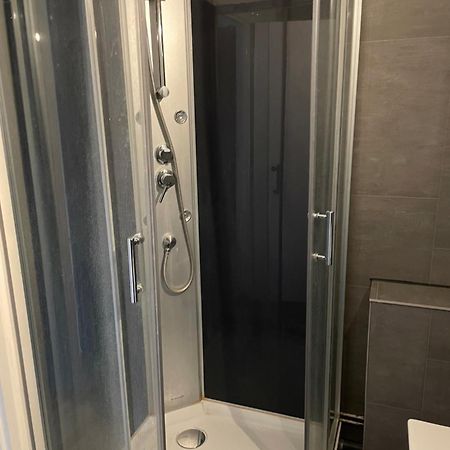 Studio Central Cosy Proche Gare Ruffec  Bagian luar foto