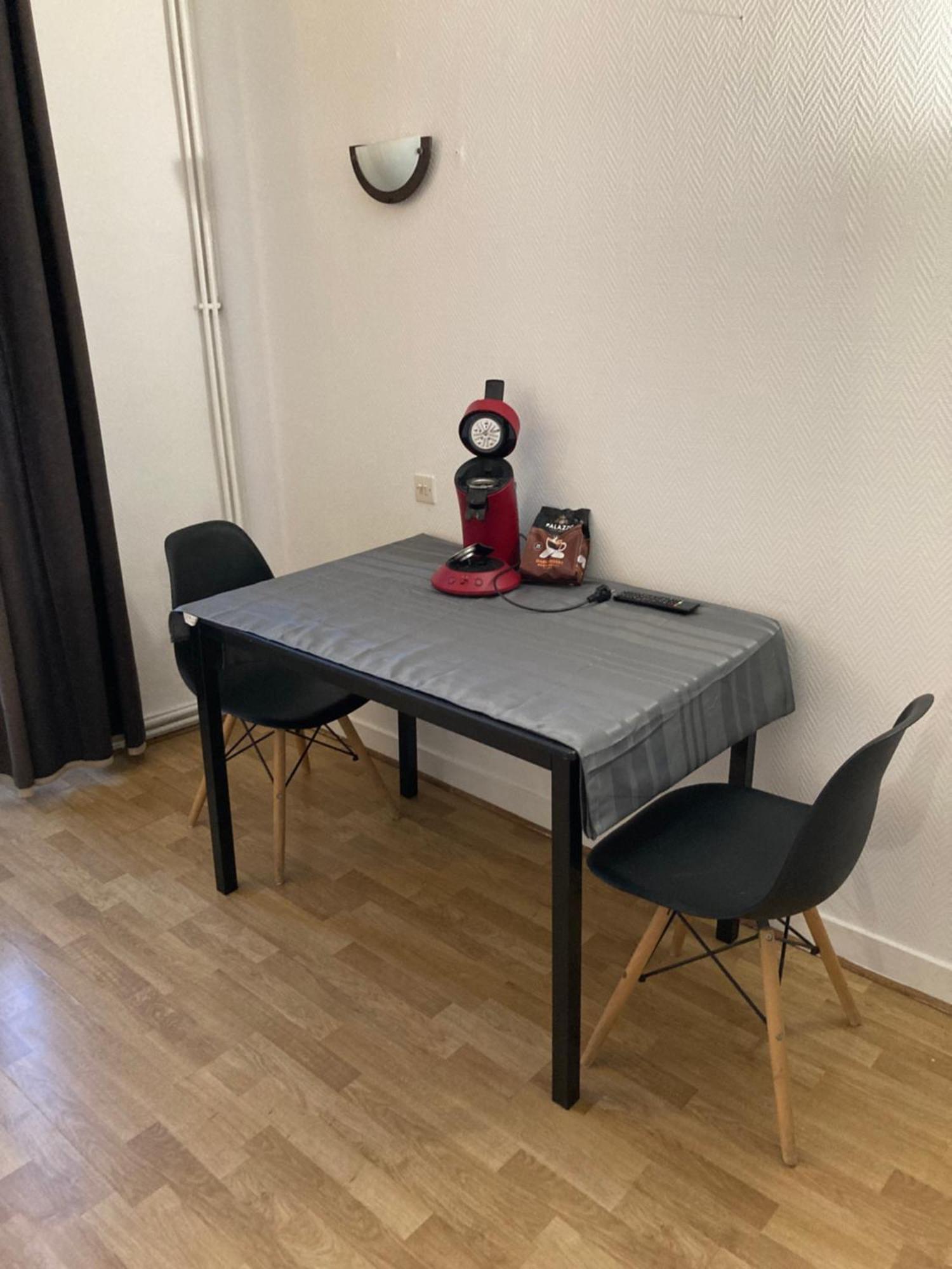 Studio Central Cosy Proche Gare Ruffec  Bagian luar foto